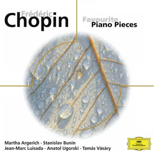 趁午休偷看女同学裙底内裤
